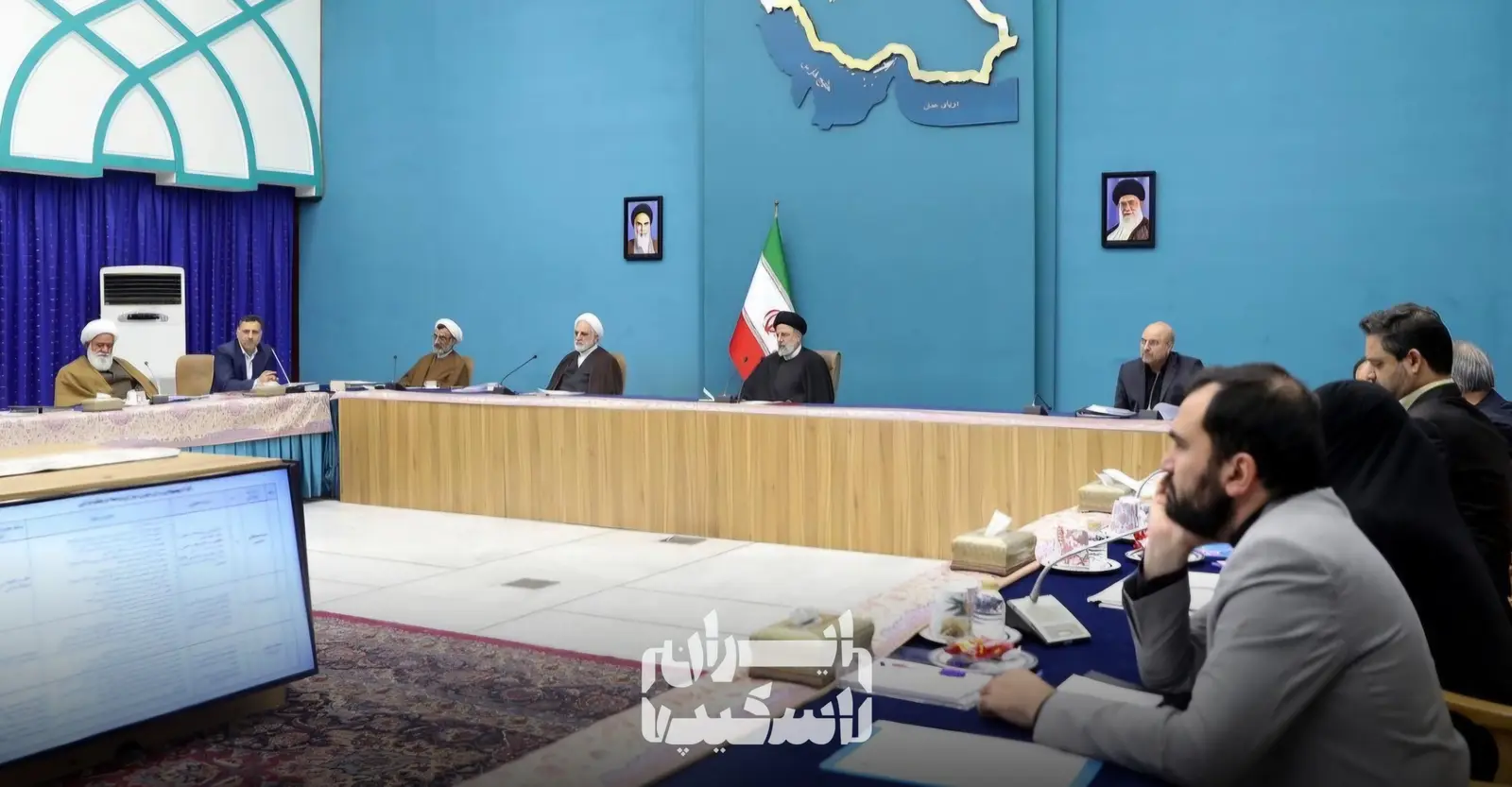 جلسه شورای عالی انقلاب فرهنگی درباره مجوز اتاق&zwnj;های فرار